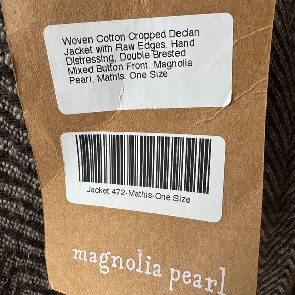 Magnolia Pearl Cropped Declan Jacket in Mathis - Picture 8 of 11